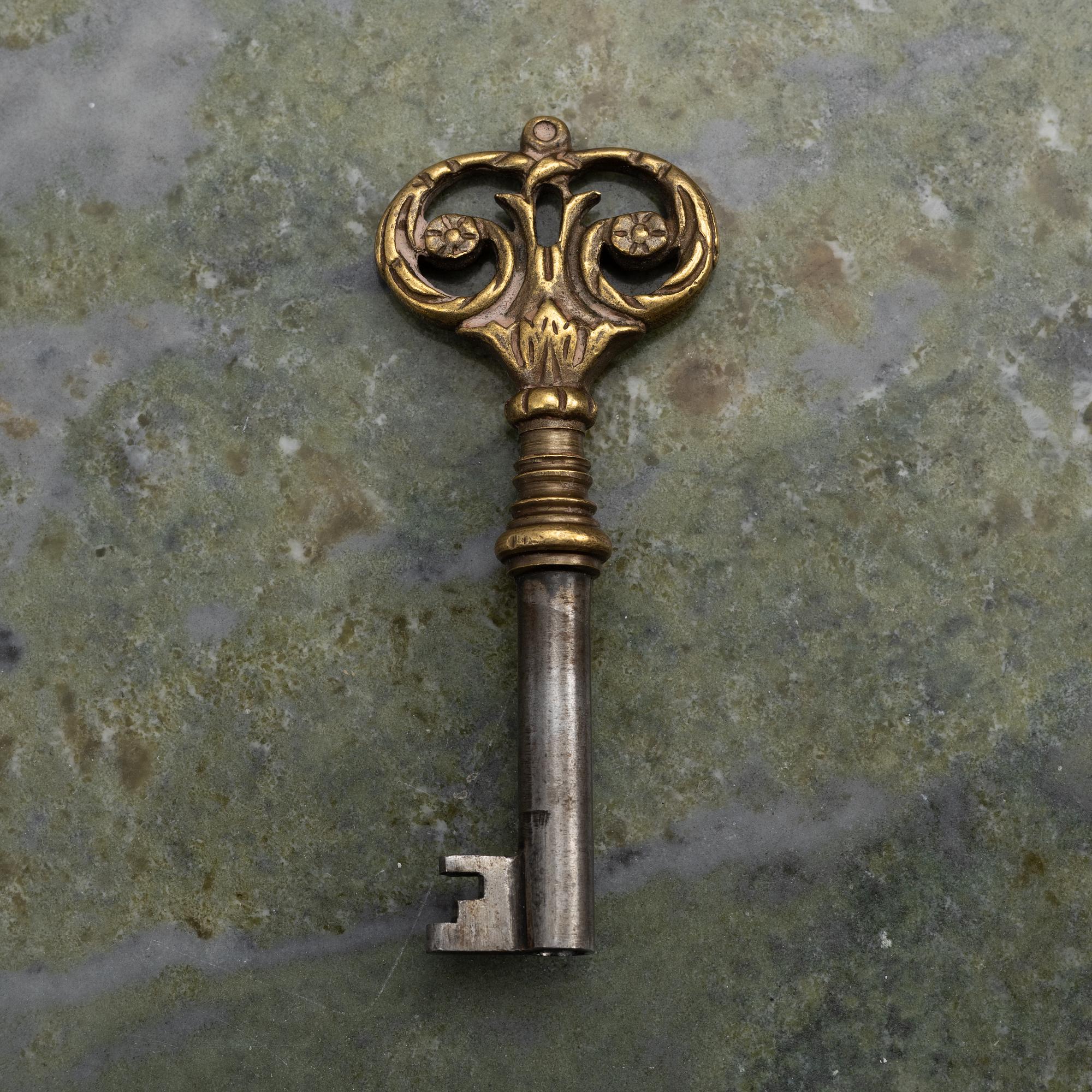 A Gustavian style chest of drawers, 20th century.