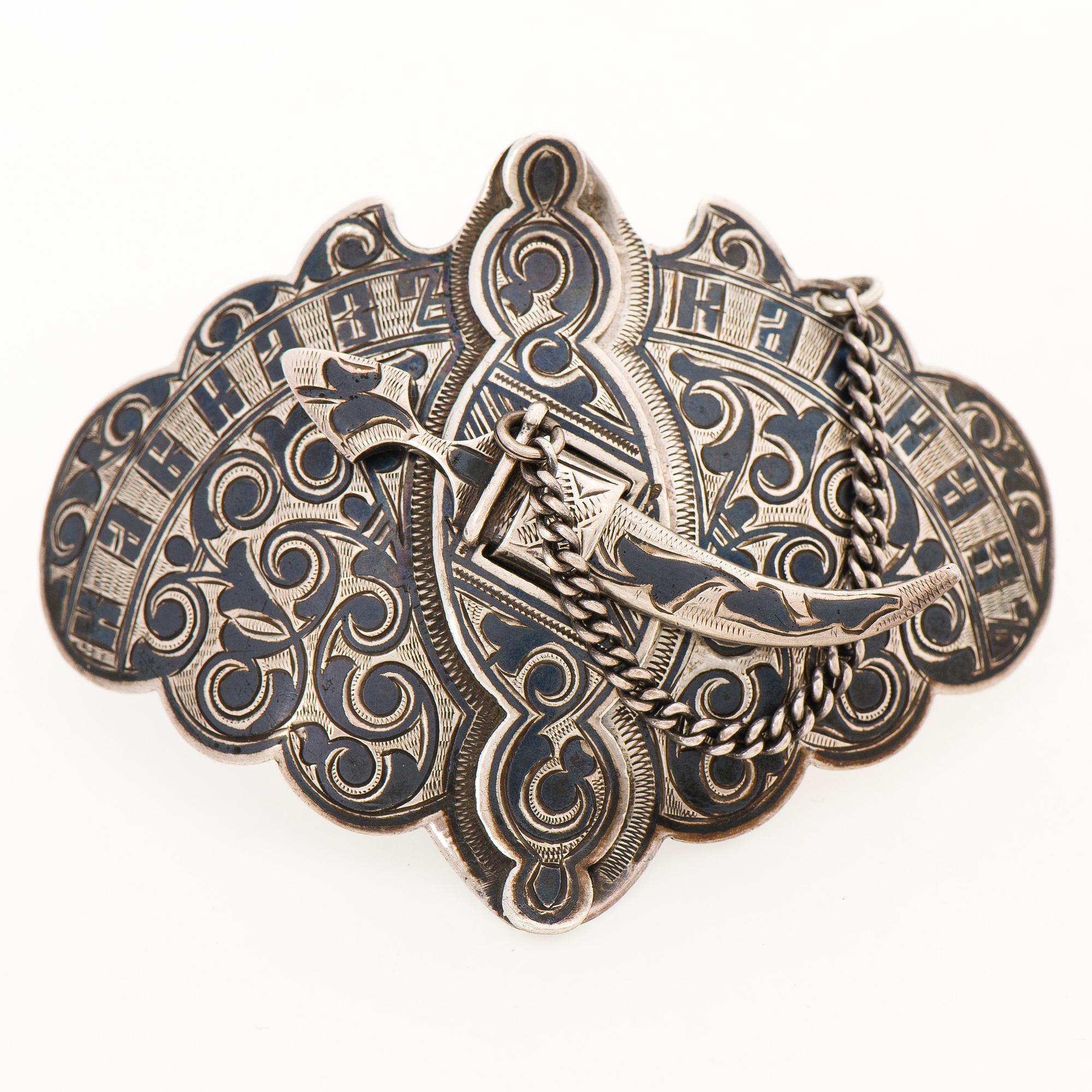 BÄLTSPÄNNE, silver, niello. S:t Petersburg, tidigt 1900-tal.