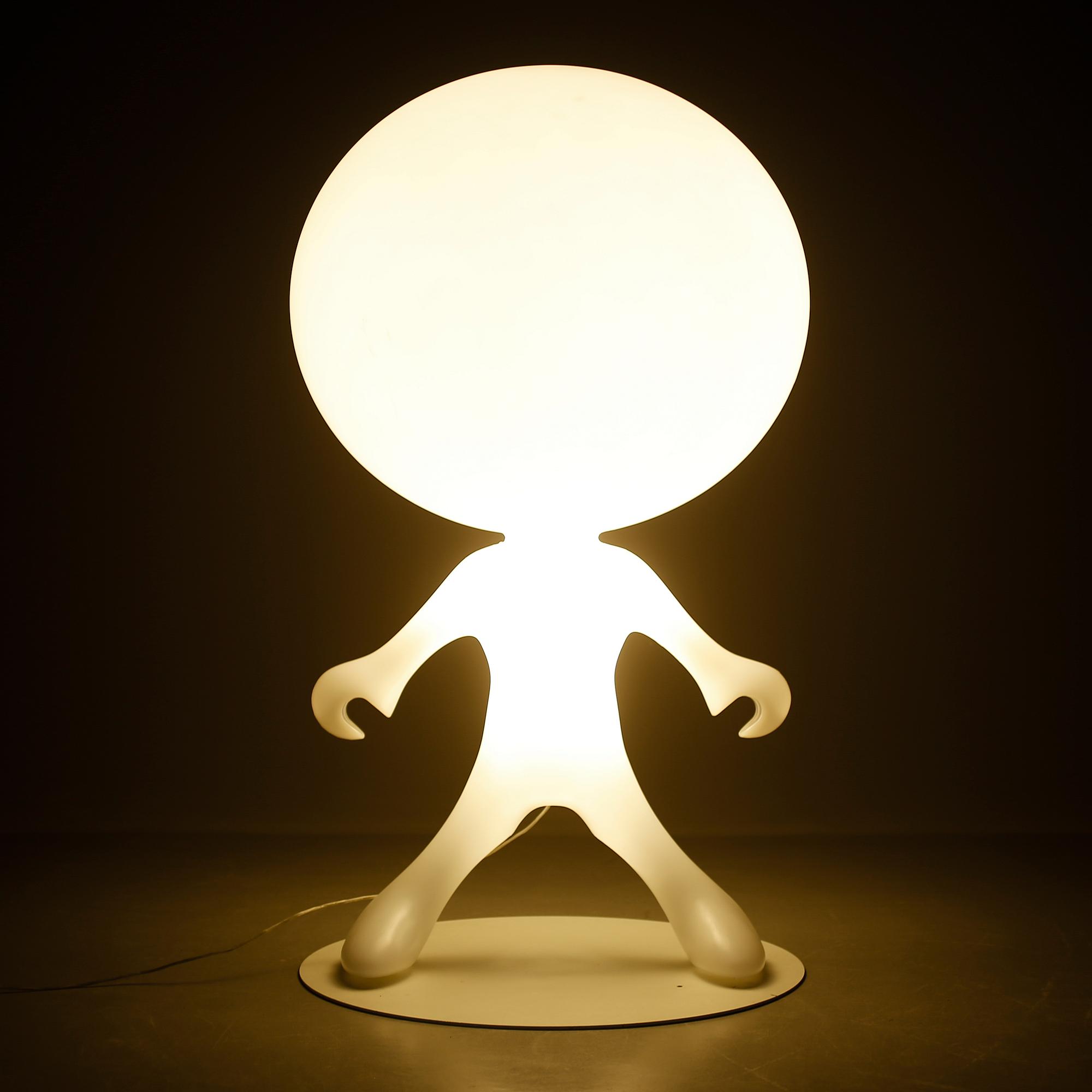 GOLVLAMPA, "Spacewalker", Constantin Wortmann, Dark, 2008.