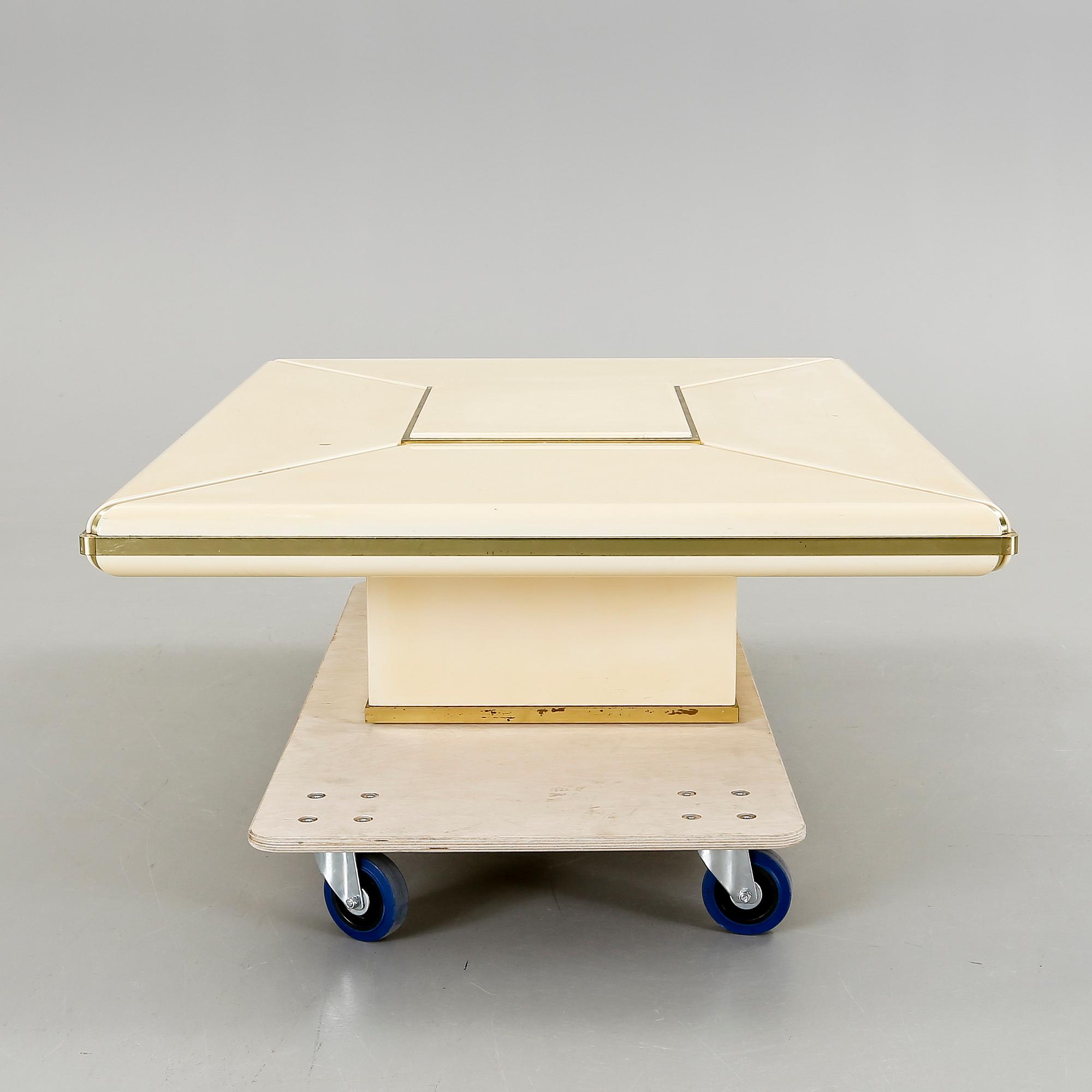 SOFFBORD, möjligen Willy Rizzo, 1970-tal.