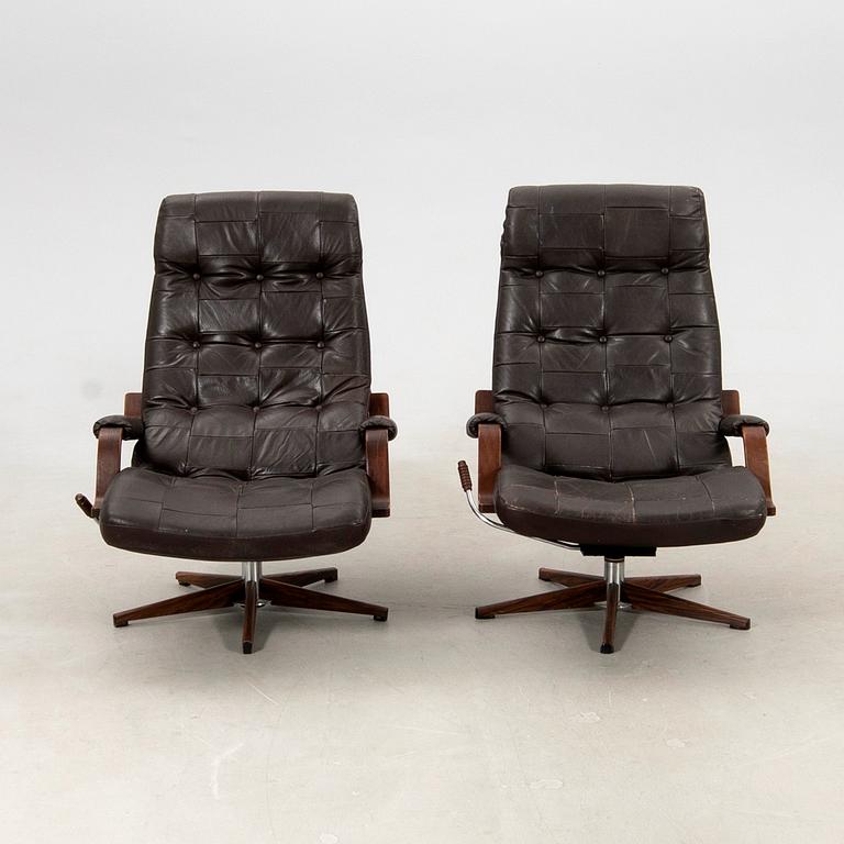 Armchairs, a pair by Göte Möbler, late 20th century.