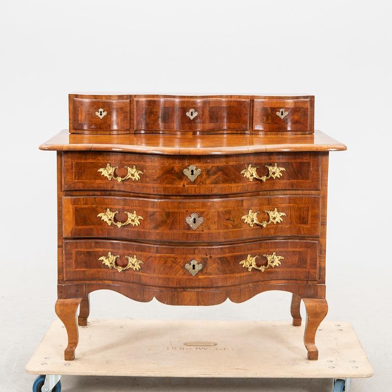 A late Baroque walnut dresser 18th/19th century.