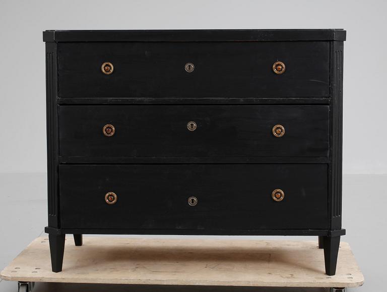 BYRÅ, gustaviansk stil, 1800-tal.