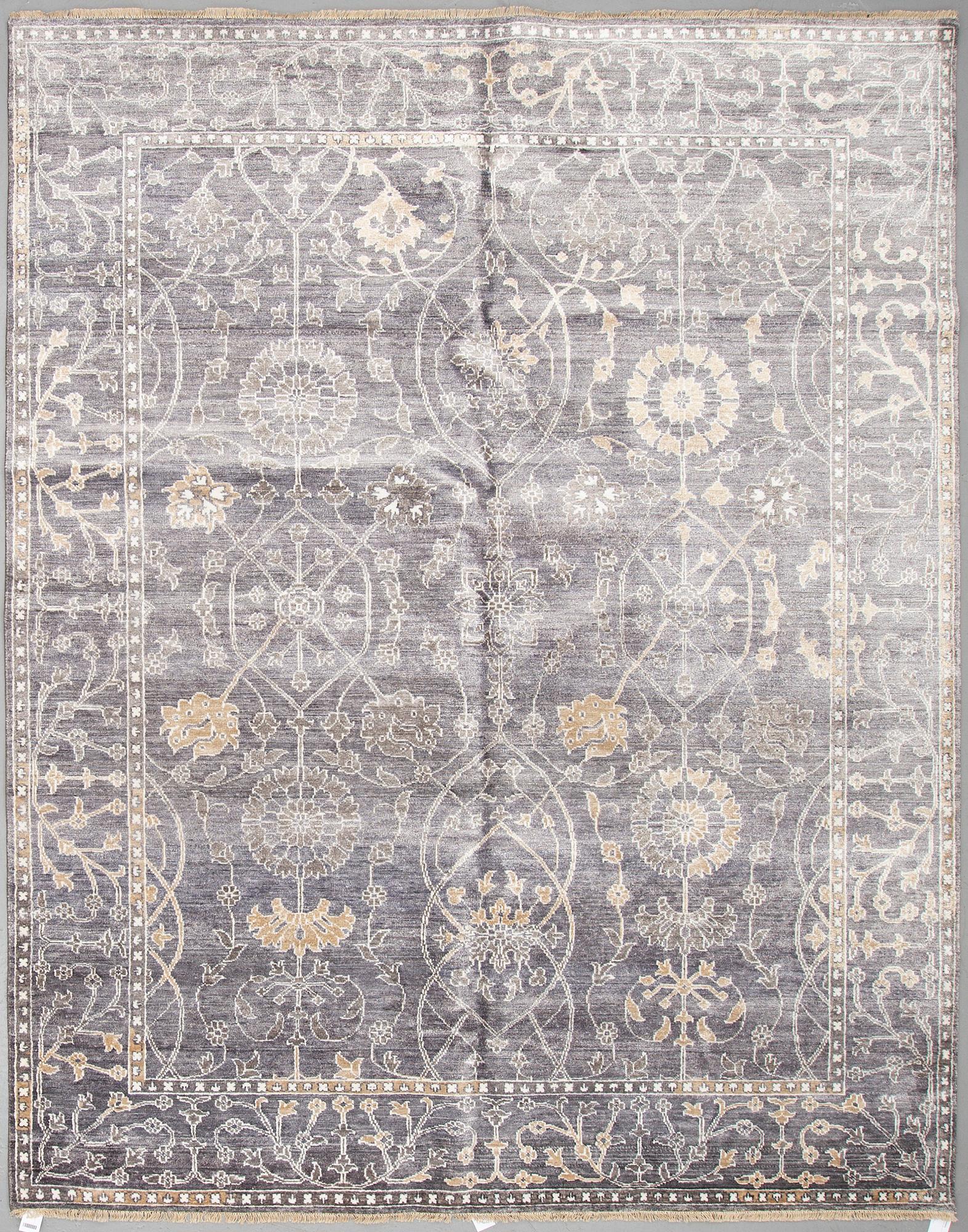 A CARPET, Jaipur, ca 307 x 241 cm.