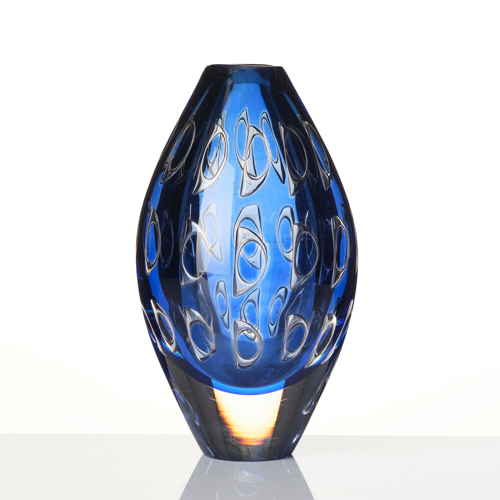 Ingeborg Lundin, a vase, Ariel, Orrefors, 1961.