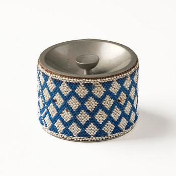 Firma Svenskt Tenn, a lidded pewter box, Stockholm, 1938.