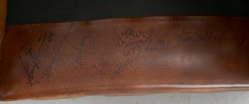 FÅTÖLJER 2 st, Chesterfieldmodell, 1900-talets andra hälft.