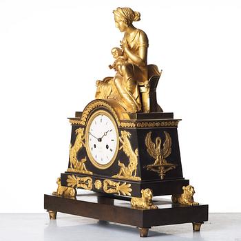 BORDSPENDYL, Frankrike, 1800-talets början, empire.