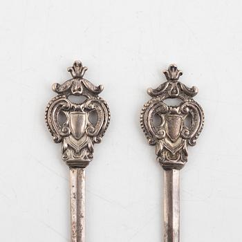 A pair of Victorian silver needles/skewers, England.