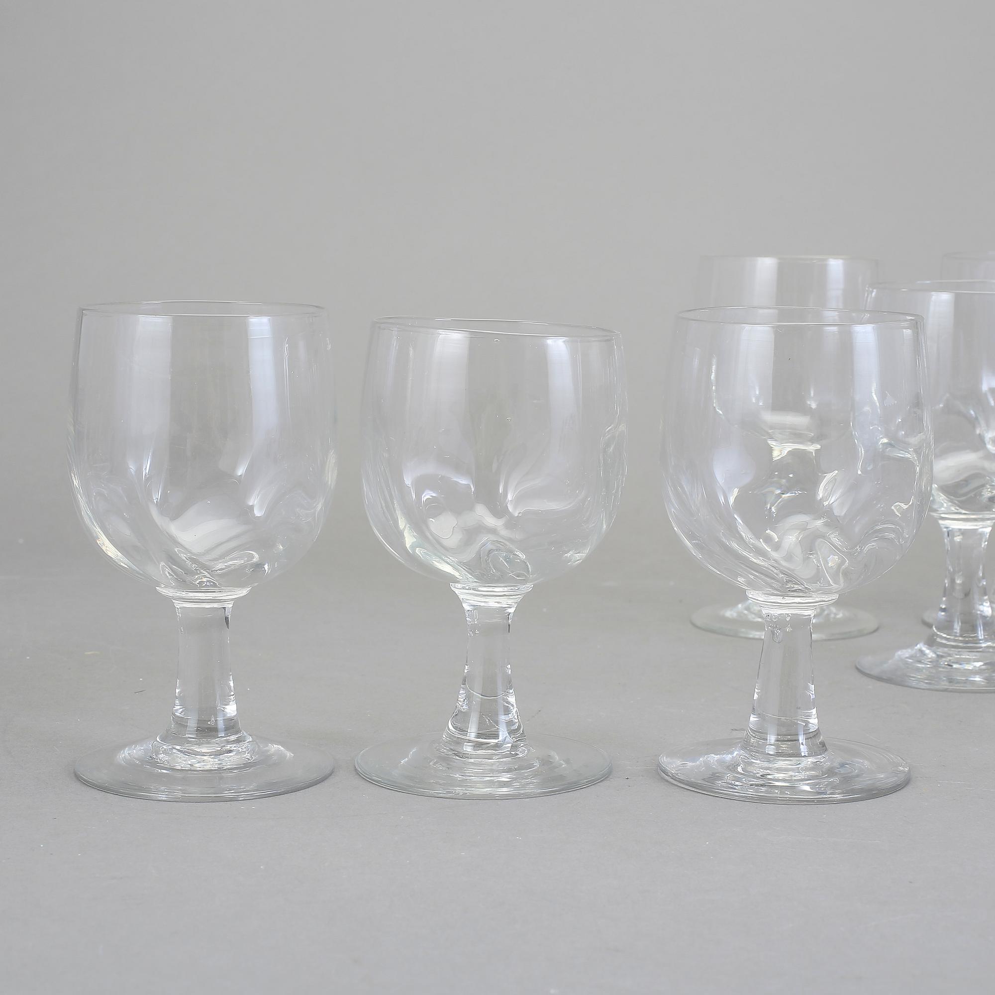 VINGLAS 12 och STARKVINSGLAS, 10 st, 1800-tal.