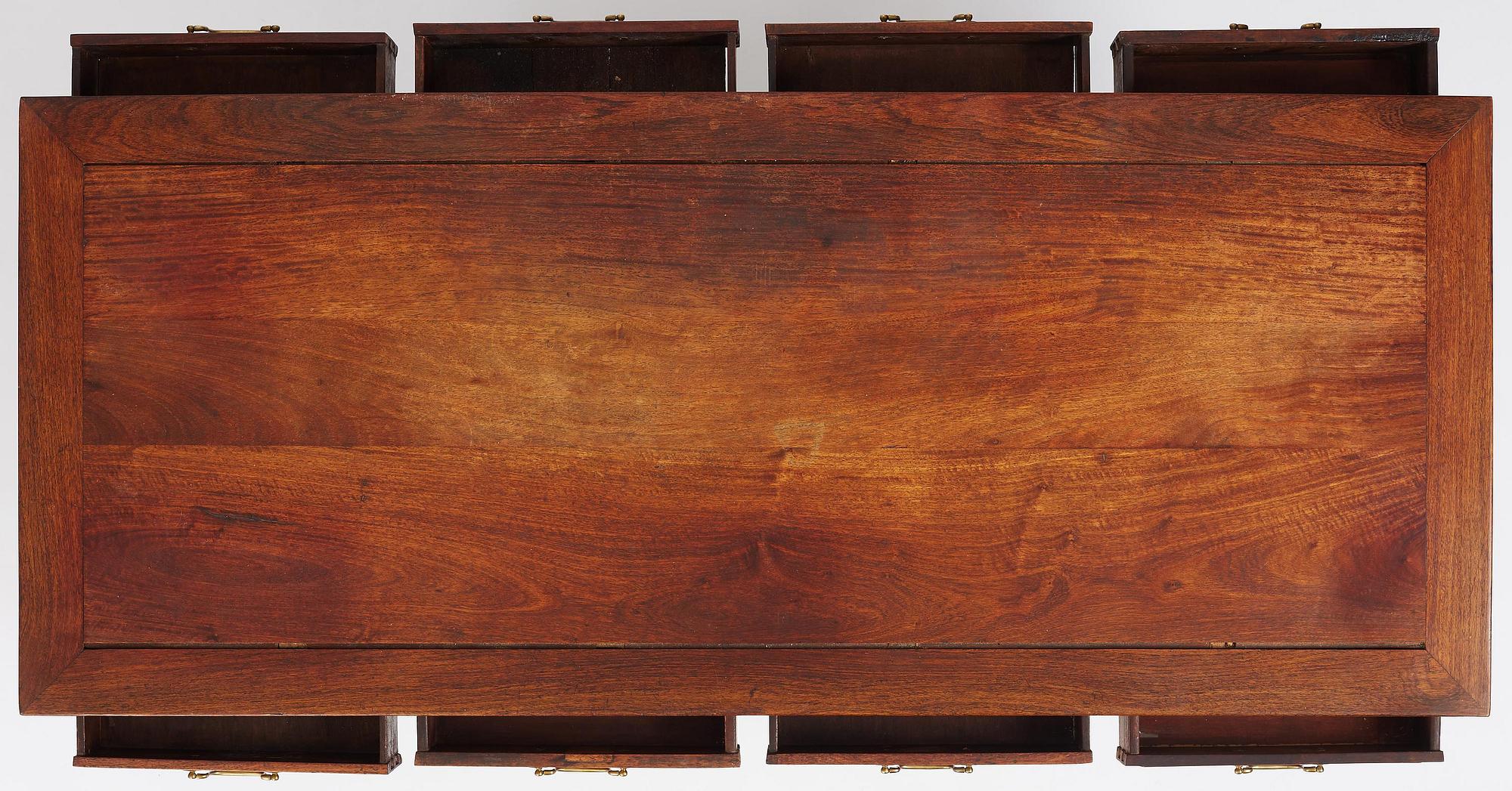 Skrivbord/partnersdesk, hardwood. Kina, sen Qingdynasti/tidigt 1900-tal.