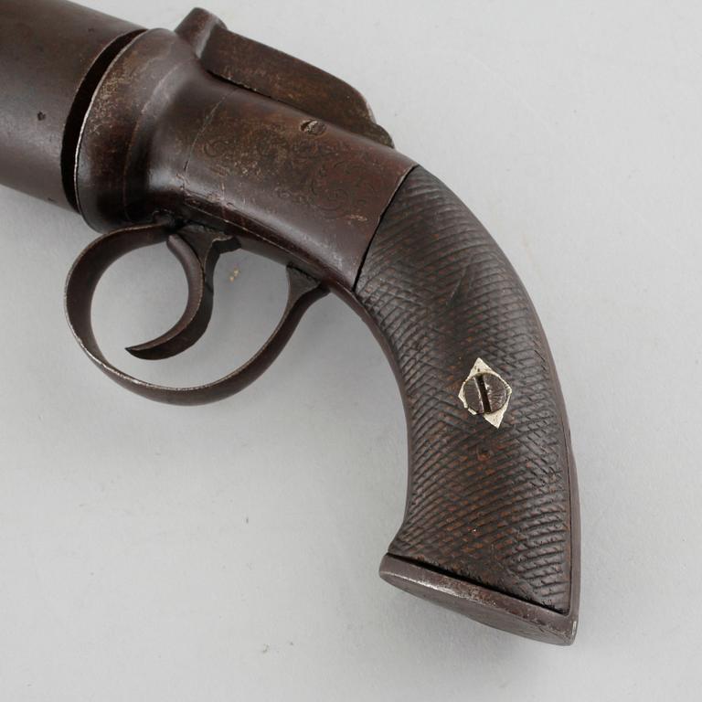 REVOLVER, troligen England, omkring 1800-talets mitt.