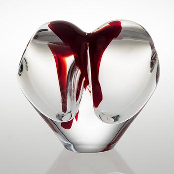 A KARI ALAKOSKI GLASS SCULPTURE / VASE, signed K. Alakoski Iittala 2008.