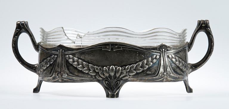 JARDINJÄR, silver samt glas, 1907. Vikt 640 g.