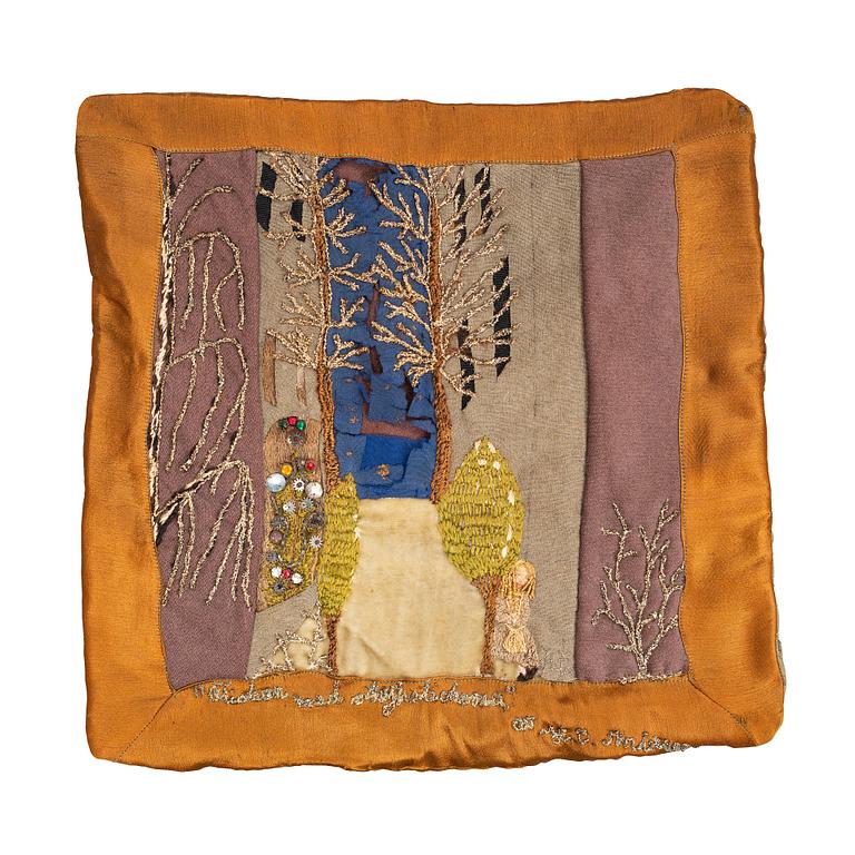 Anna Casparsson, broderi, "Flickan med strykstickorna av H.C. Andersen", ca 30,5 x 30,5-31,5 cm.