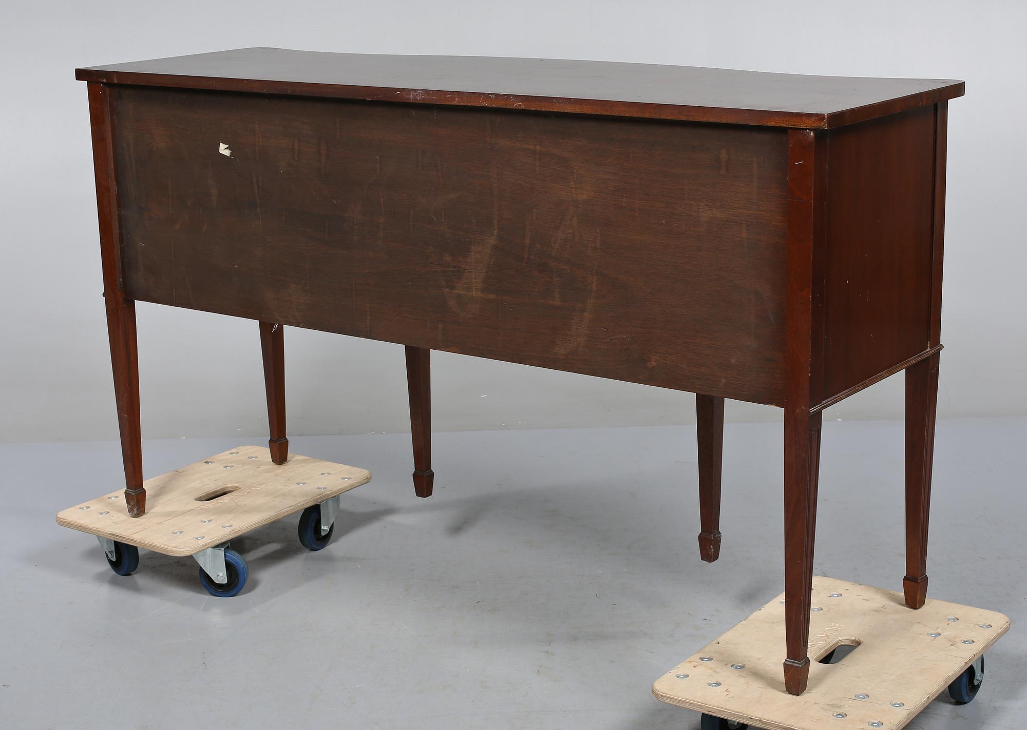SIDEBOARD, engelsk stil, 1900-tal.