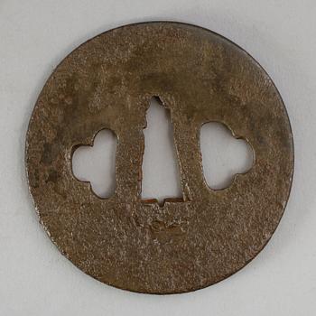 TSUBA, 3 st, järn, Japan, 1500-/1600-tal, 1600-/1700-tal och 1700-/1800-tal.