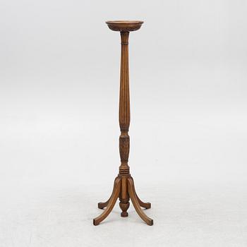 A pedestal, early 20th Century.