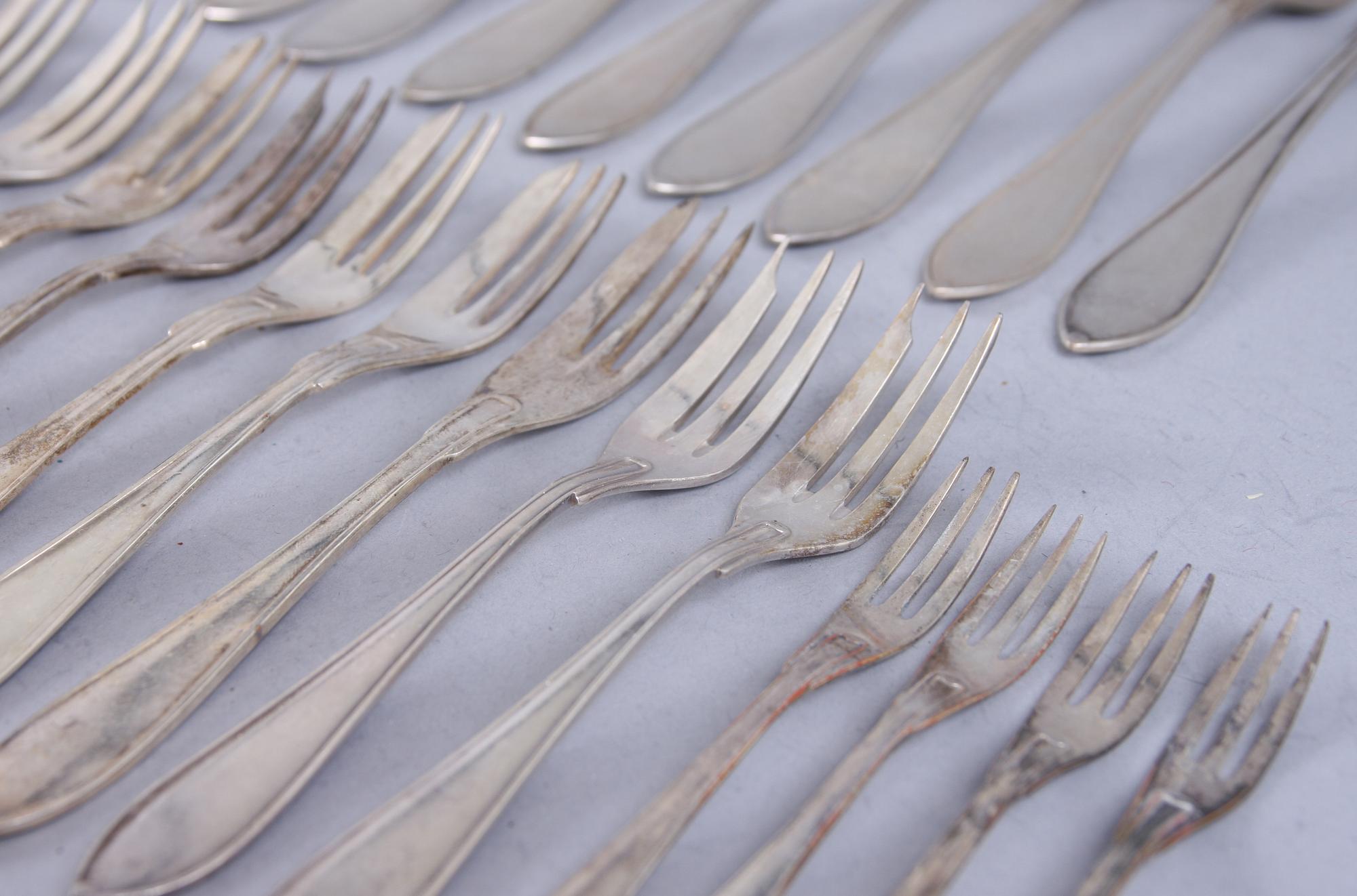 BESTICK, 138  st, vitmetall, "Svensk Spetsig".