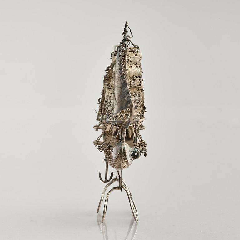 Two Chinese silver models of djunks, Shanghai, around 1900.