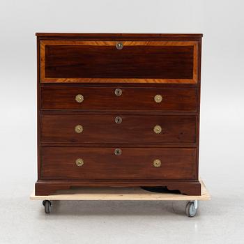 A chest of drawers, first half of the 19th century.