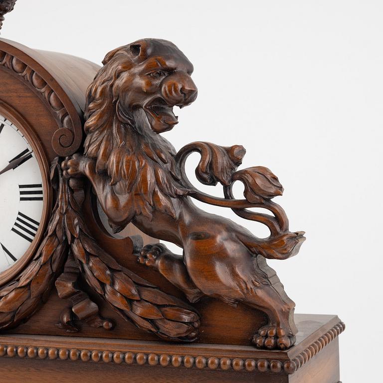 A mantel clock, early 20th Century.