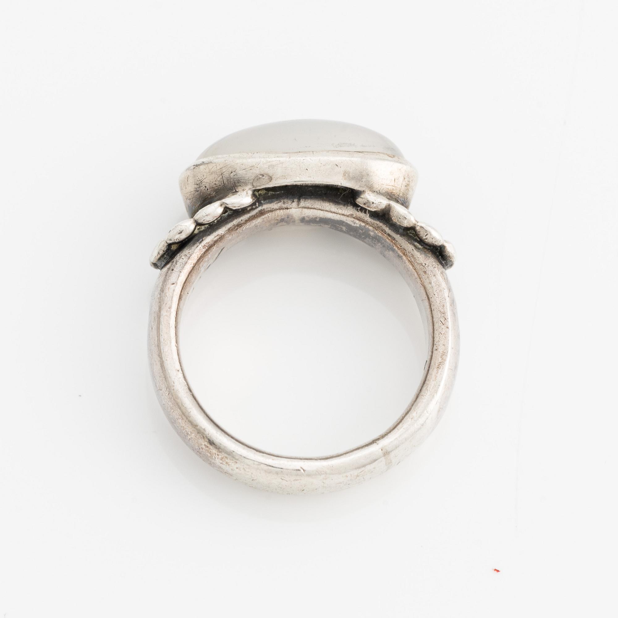 Ring, Michelsen, silver med månsten. Stockholm 1951.