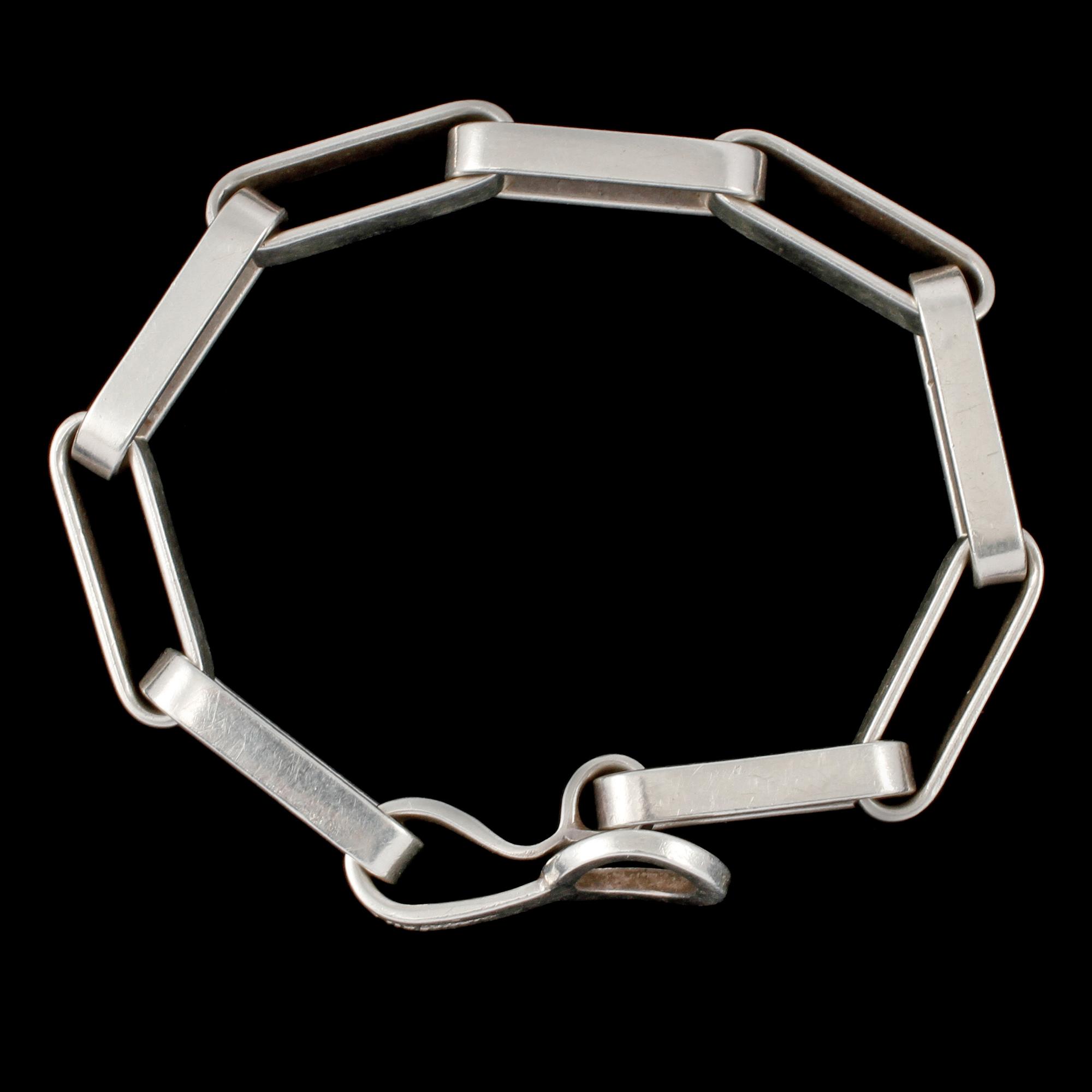 ARMLÄNK, silver, Cecilia Johansson, Göteborg, 1975. Vikt 28 g.