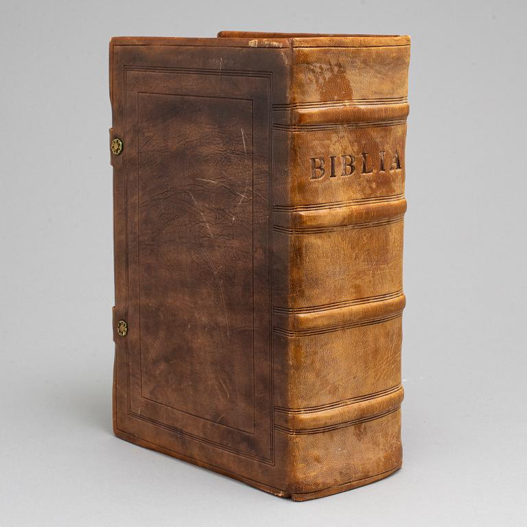 A bible, called Gustav Vasa's Bible, printed in Uppsala 1541.