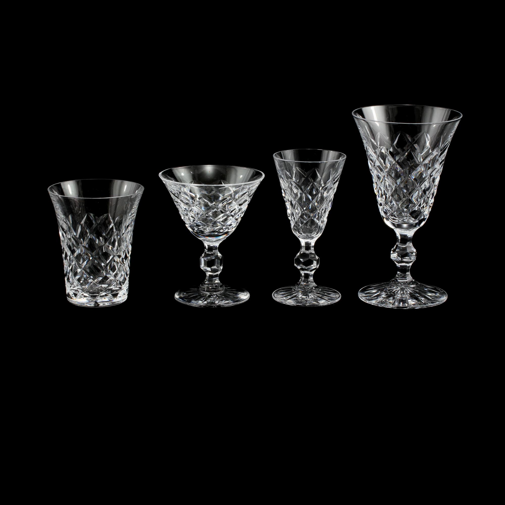 SERVISDELAR, 51 st snarlika, glas, Boda och Kosta, 1900-talets andra hälft.