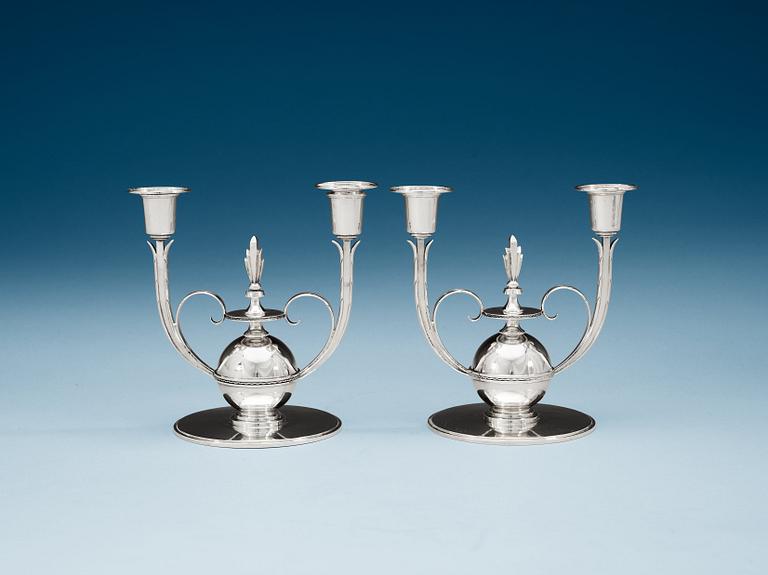 ERIK FLEMING, kandelabrar, ett par, Atelier Borgila, Stockholm, 1930, sterling.