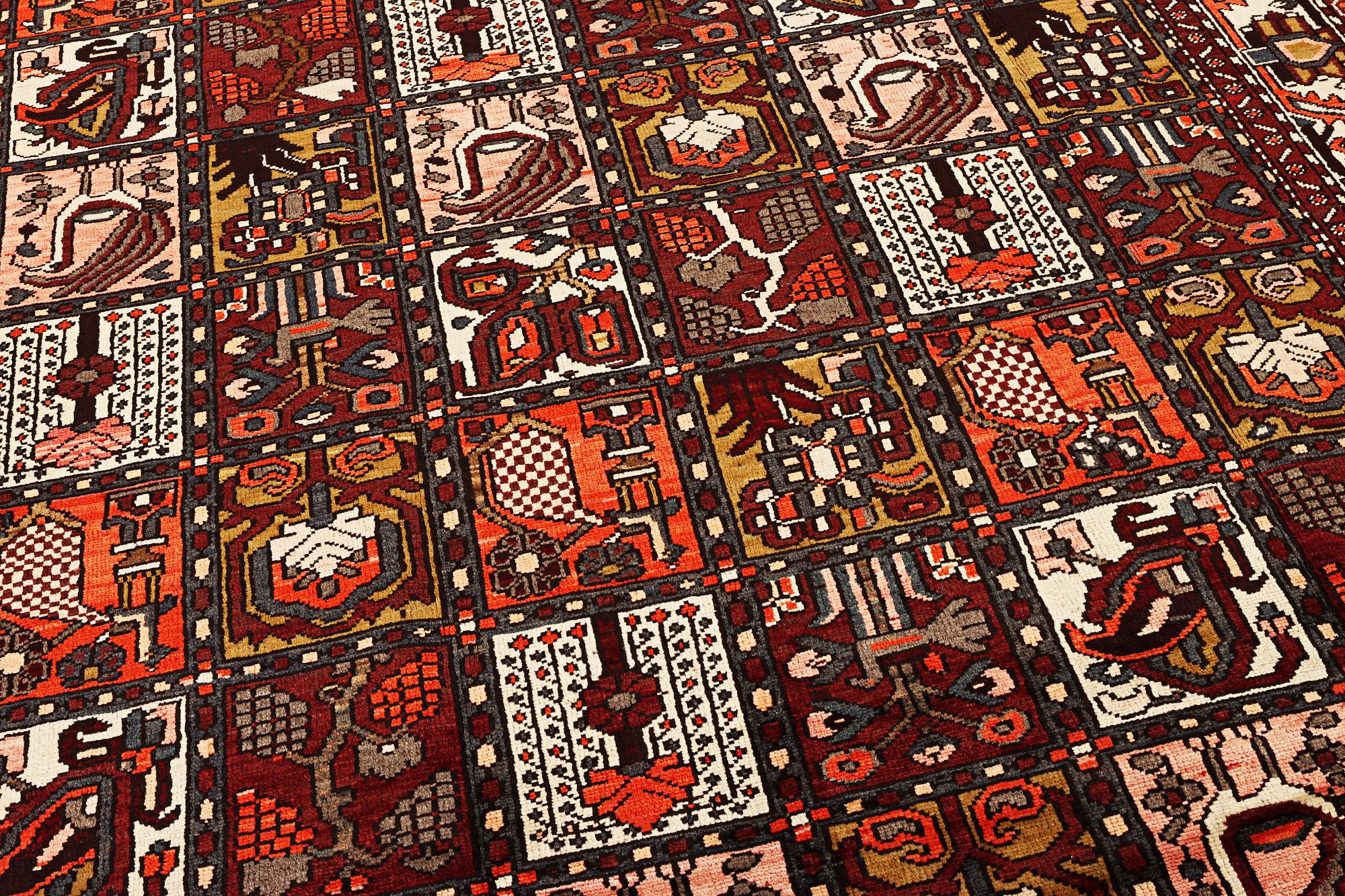 A Bakhtiari carpet, c. 307 x 210 cm.