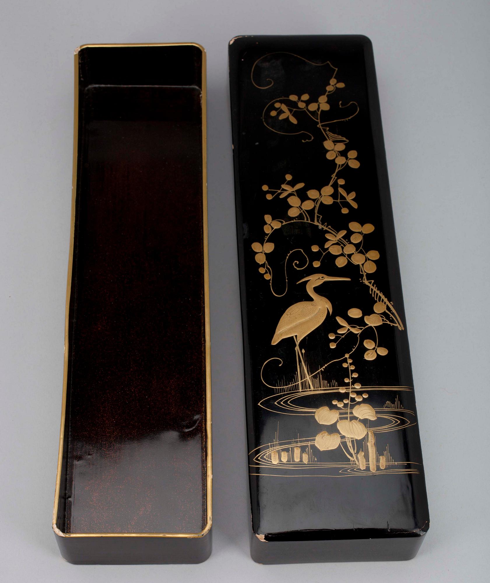 LACKSKRIN, 2 ST, Kina/Japan, 1900-talets början.