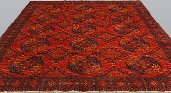 An Afghan carpet, ca 285 x 253 cm.