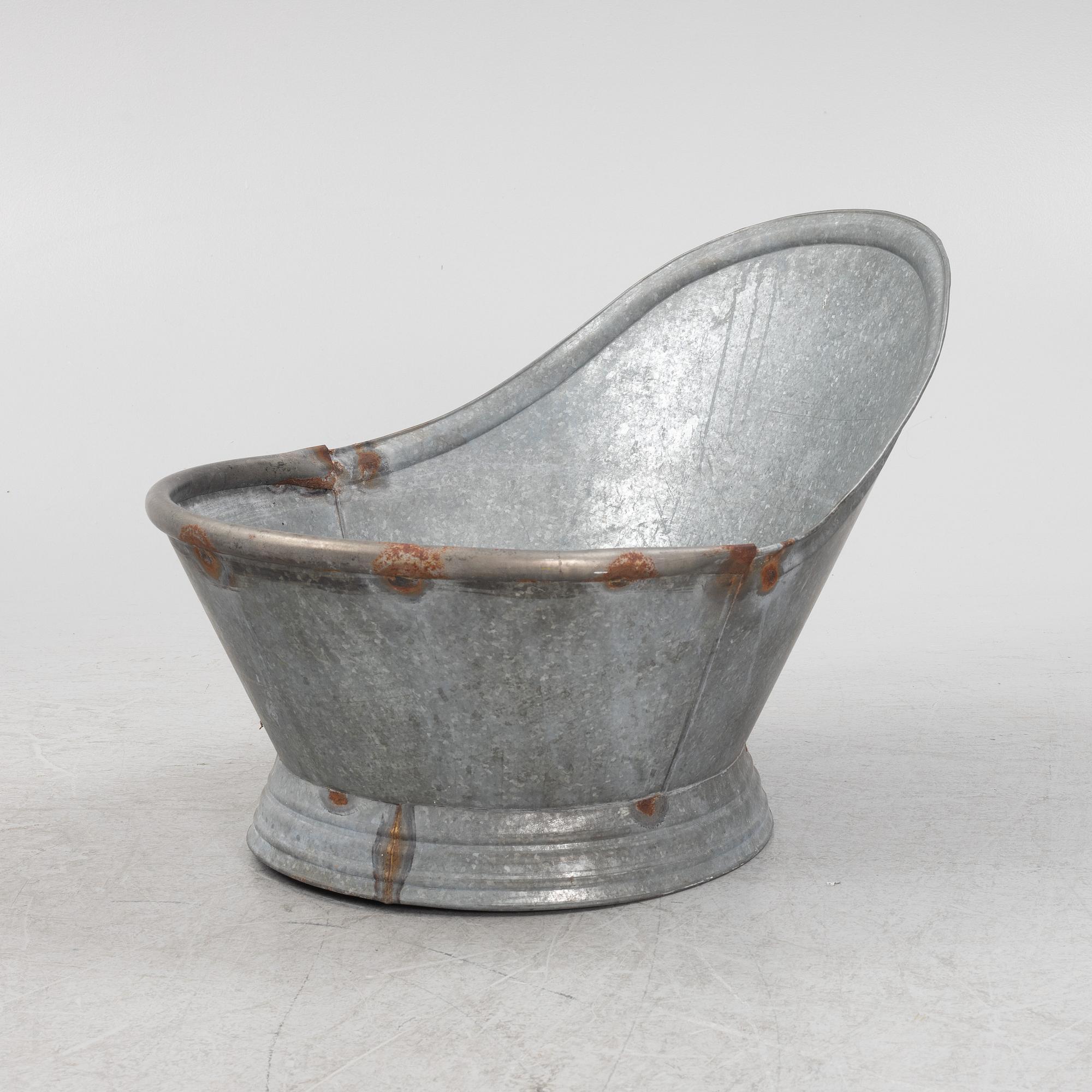 Bathtub, zinc, provenance Lars Norén.