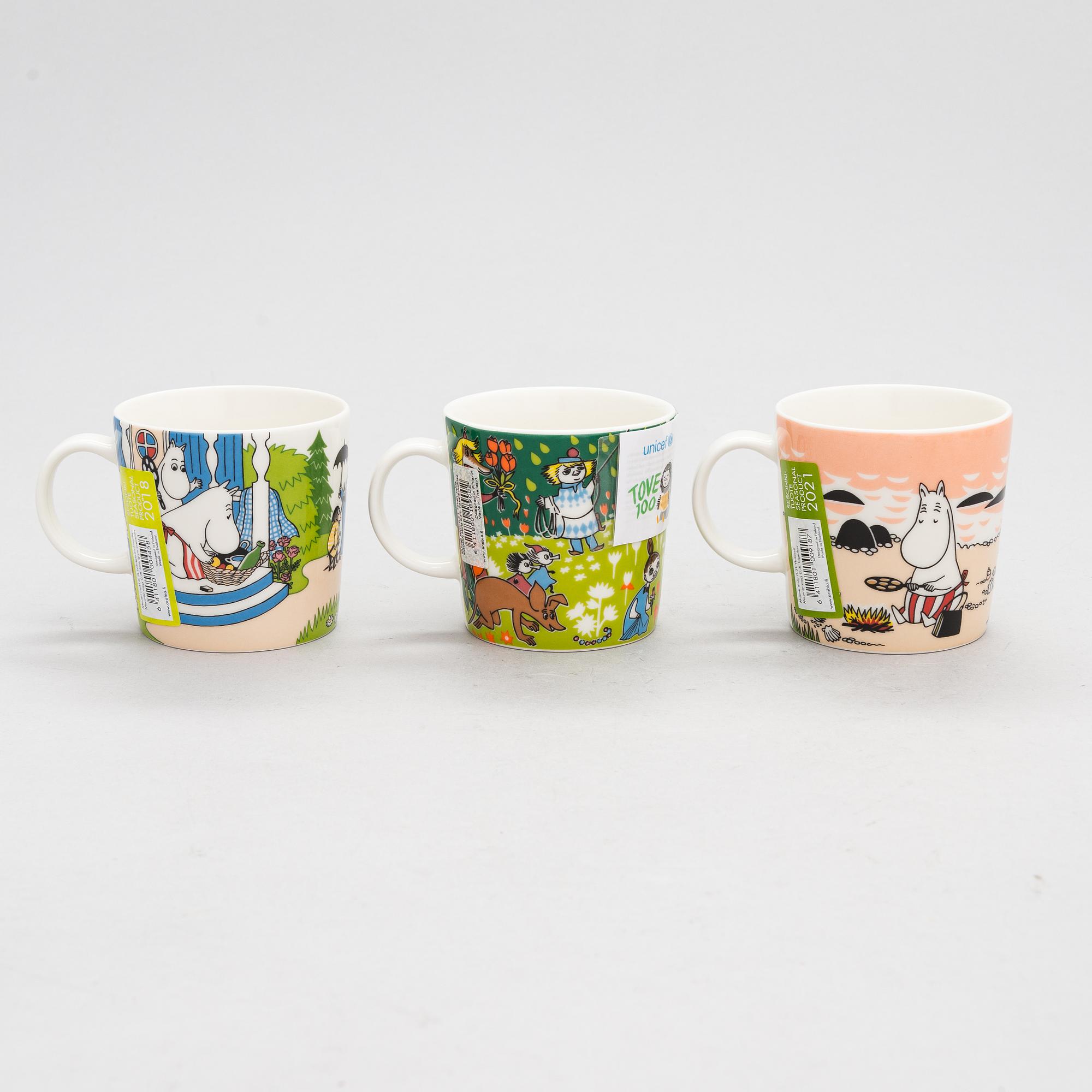 Muumimukeja, 12 kpl, ja kannu, posliinia, Moomin Characters, Arabia.
