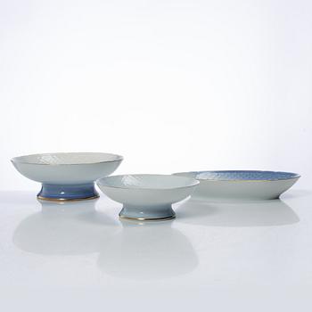 A 62 piece "Måsen" service, Bing & Grøndahl.