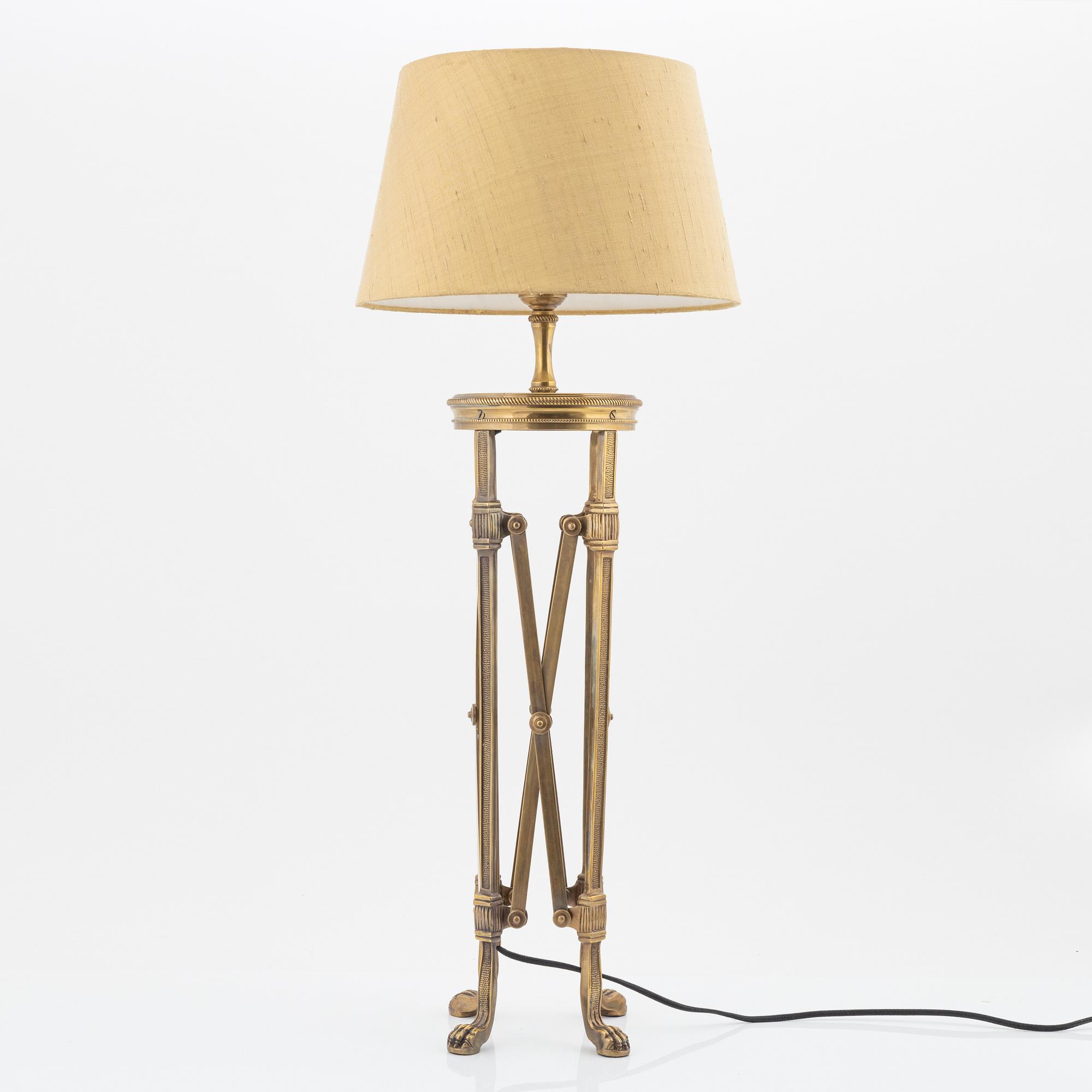 Bordslampa, 2000-tal.