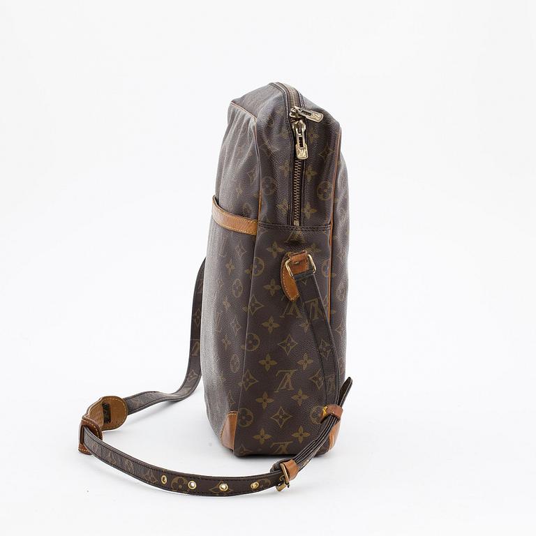 VÄSKA, Louis Vuitton, "Besace GM".