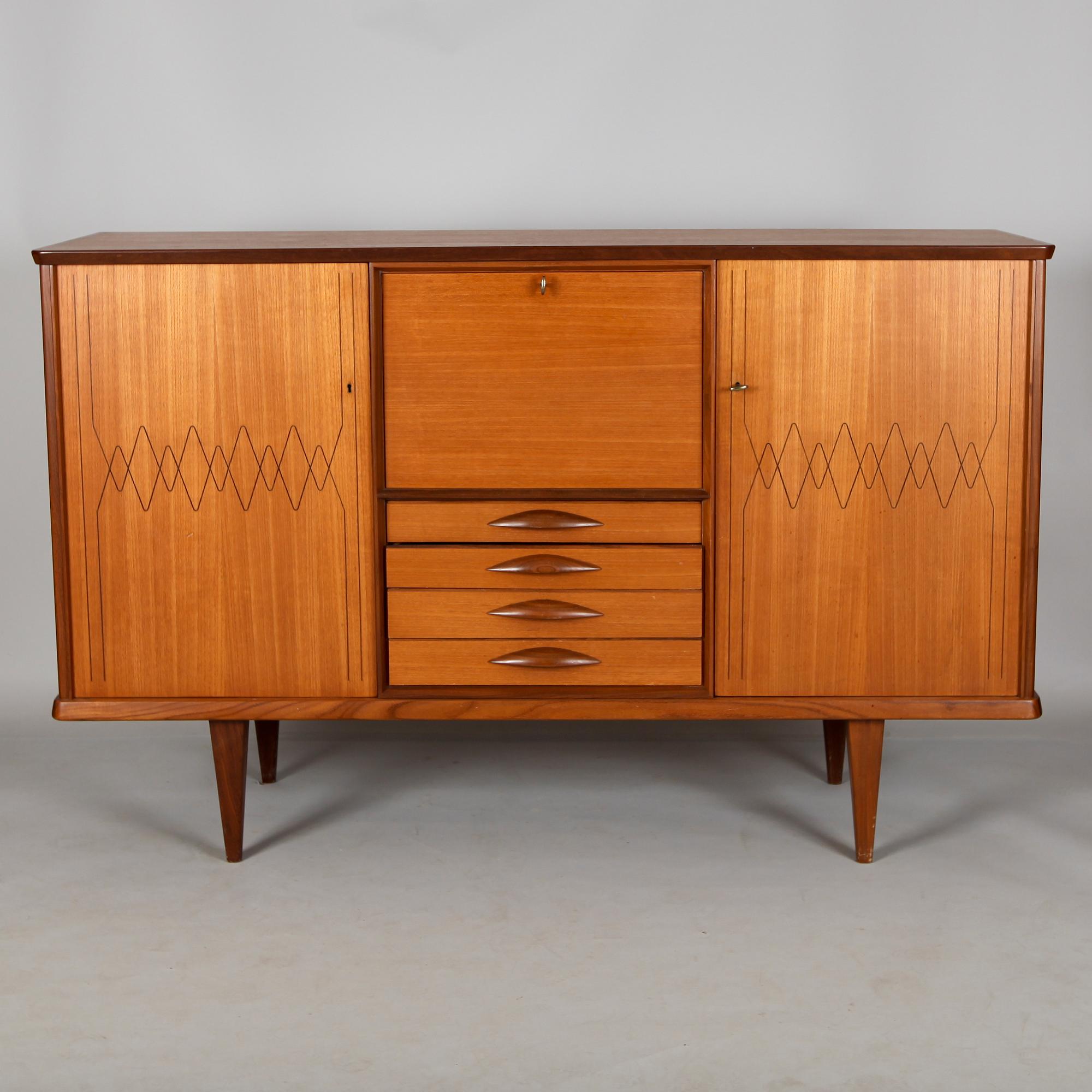 SIDEBOARD, 1900-talets andra hälft.