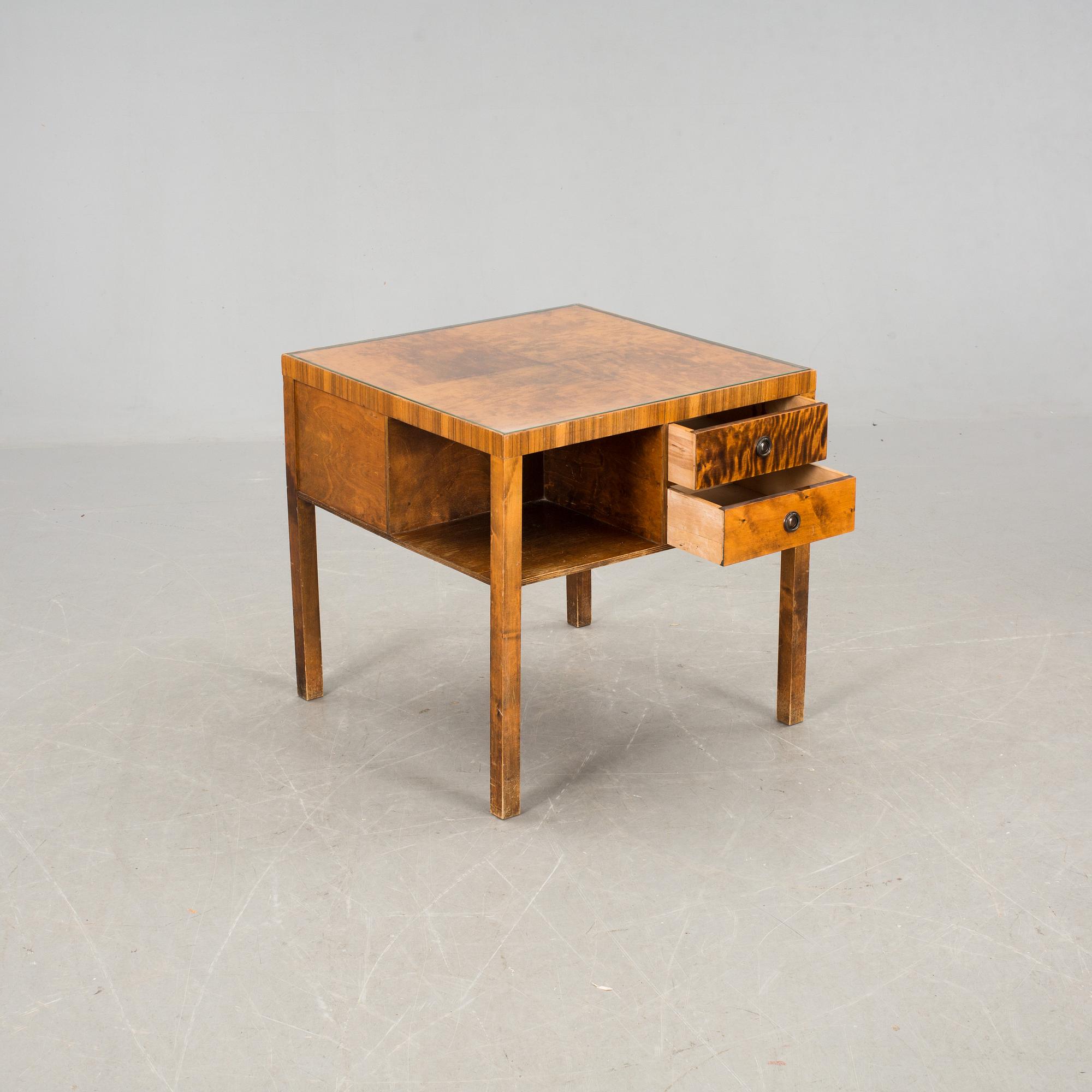 SIDOBORD/RÖKBORD, 1900-talets mitt.