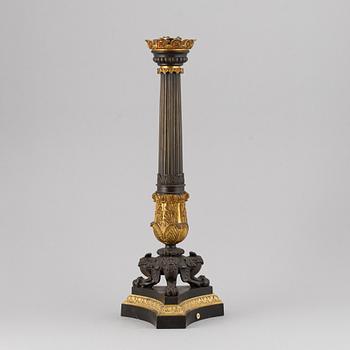BORDSLAMPFOT, förgylld och patinerad brons, empirestil, Frankrike, sent 1800-tal.
