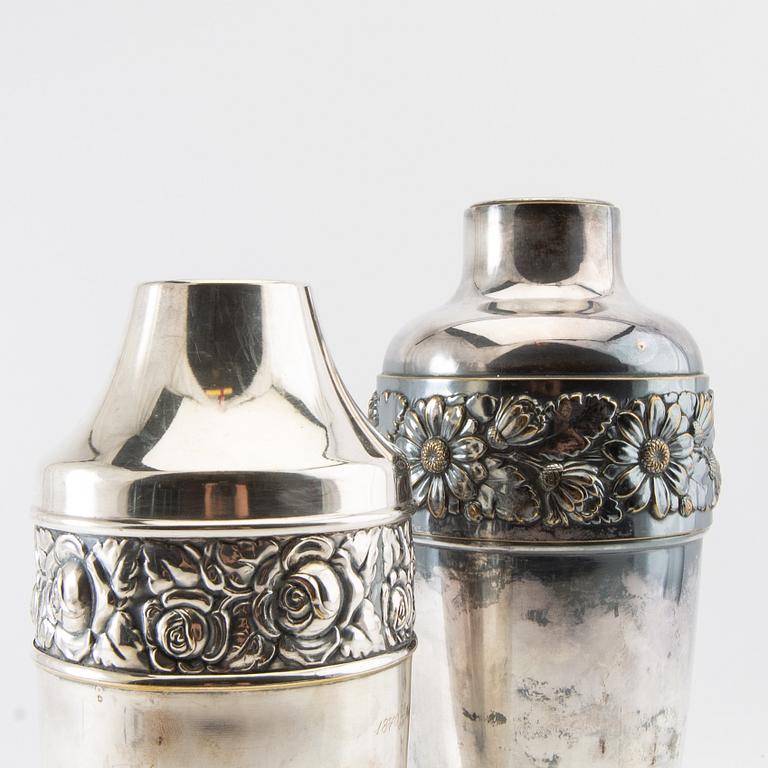 Vaser 2 st nysilver 1900-talets första hälft.