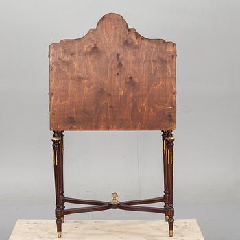 DAMSKRIVBORD, Louis XVI-stil, 1900-talets andra hälft.