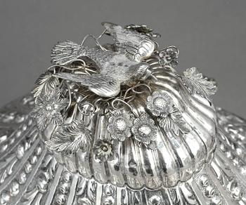 TERRIN, silver, Osmanska riket, omkring år 1900. Vikt ca 809 gram.