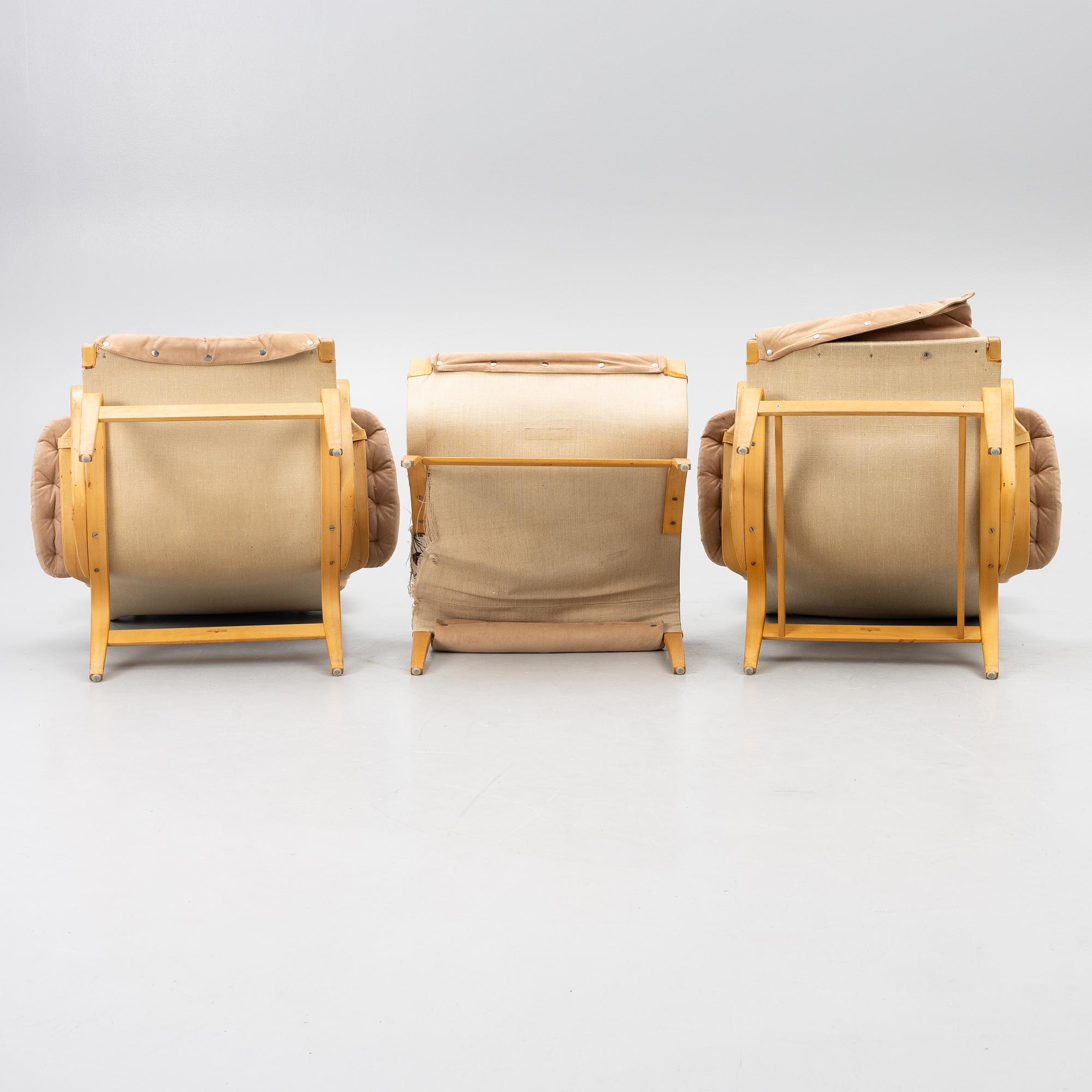 Bruno Mathsson, fåtöljer, ett par, med en fotpall, "Pernilla", DUX.