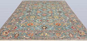 A carpet, Ziegler Design, c. 314 x 243 cm.