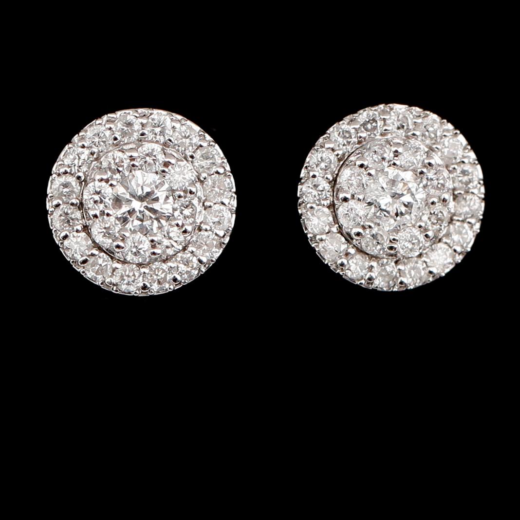 ÖRHÄNGEN, 1 par, 14 k vitguld, briljantslipade diamanter tot 0.66 ct.