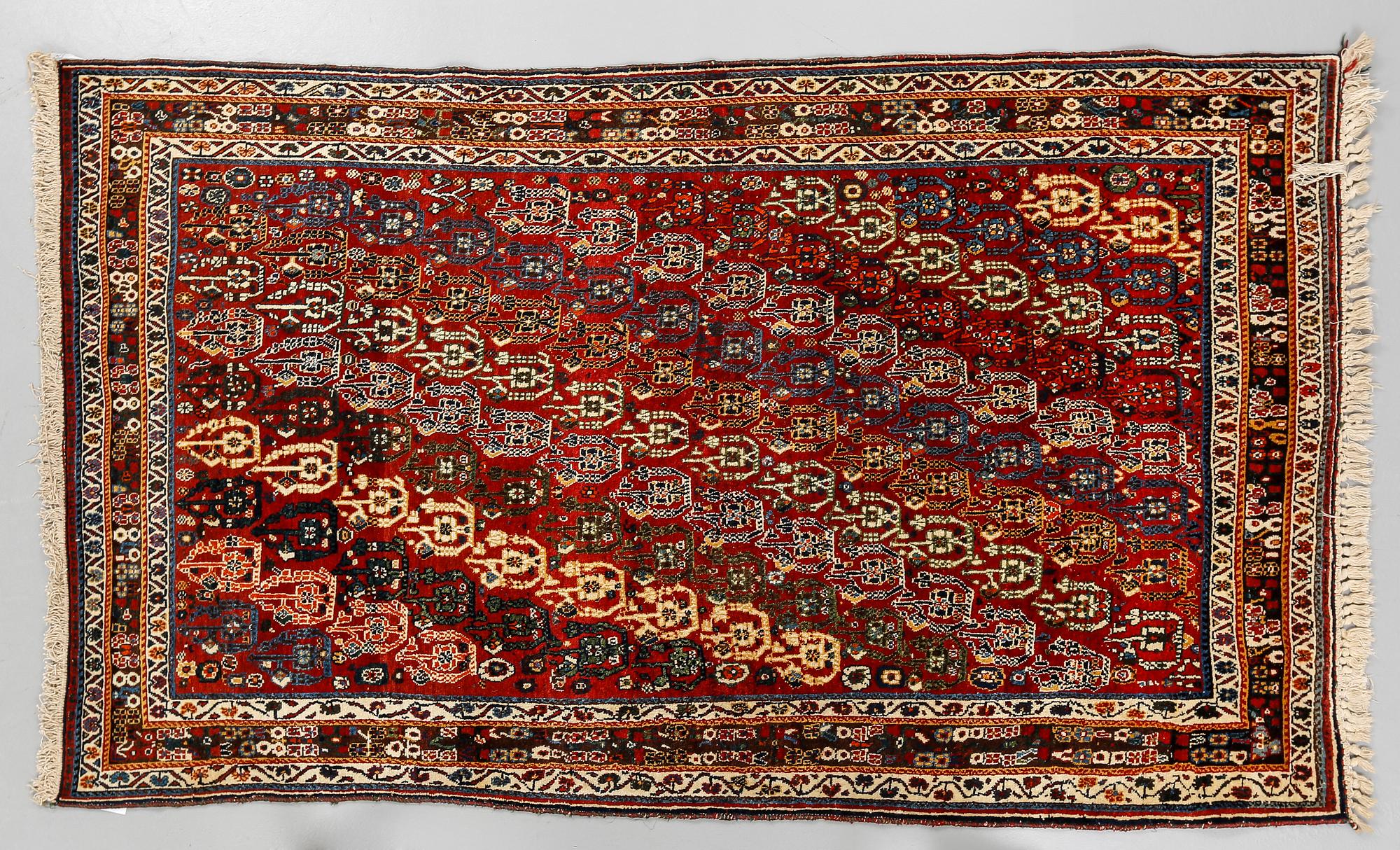 MATTA, Kashgai. Ca 217x128 cm.