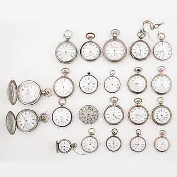 SAMLING FICKUR, 22 st, mest silver, sent 1800-tal till 1900-talets första hälft. Tot ca 1900 gram.